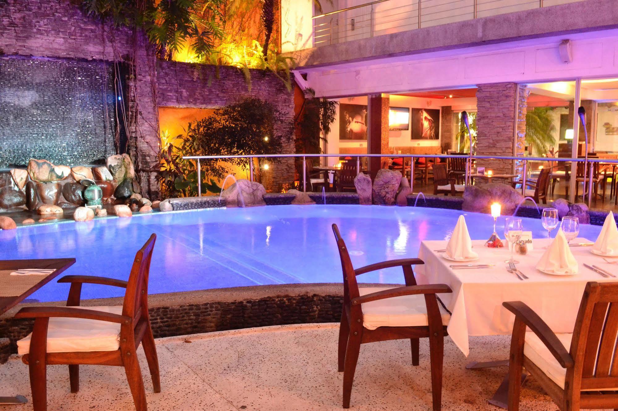 Hotel Rio Malecon Puerto Vallarta Esterno foto